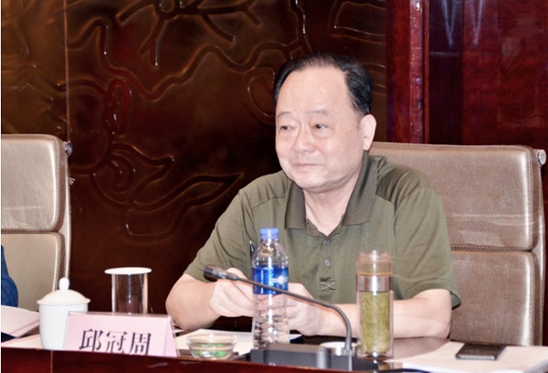 邱冠周.jpg 邱冠周.jpg