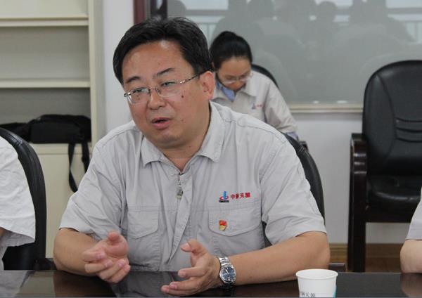 243156455881715.jpg 王文軍董事長(zhǎng)介紹公司情況.jpg